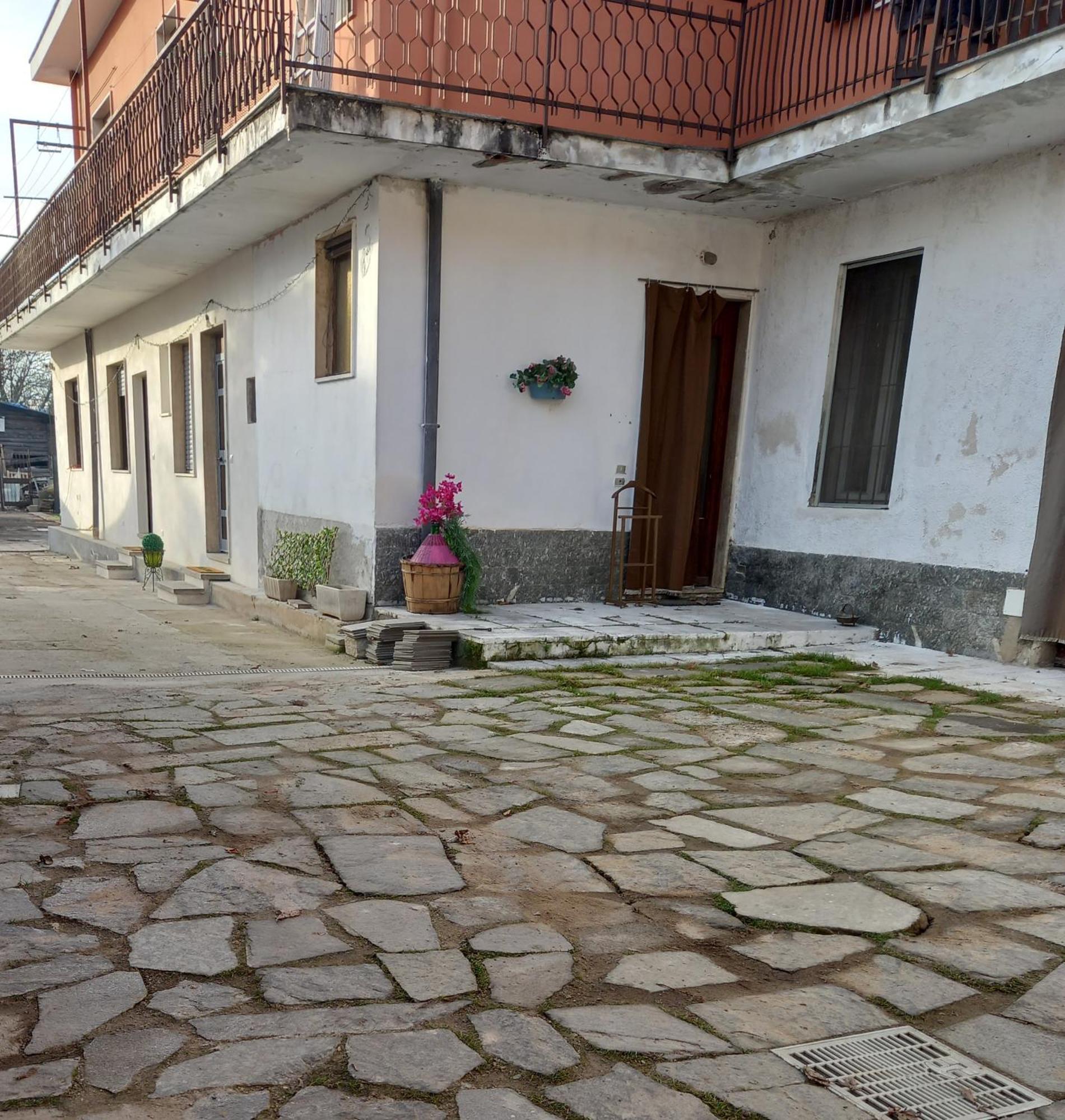 Il Cortile Dei 3 Camera Matrimoniale 加拉瑞特 外观 照片
